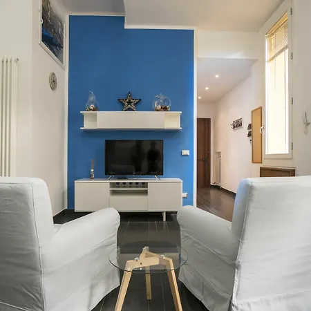 Opera House By Apartment *